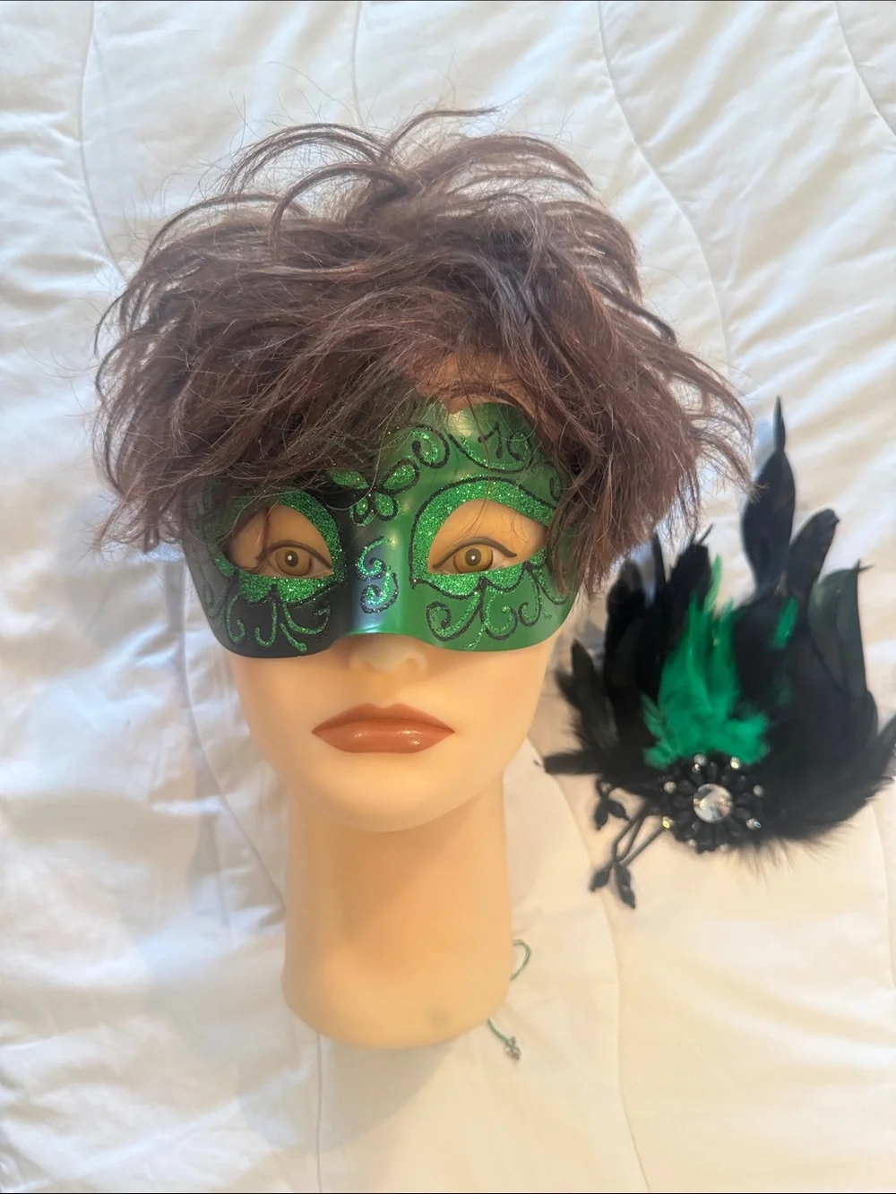 Mardi Gras NWOT green and black face mask